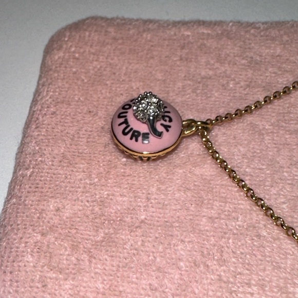 Juicy Couture cupcake necklace - Picture 8 of 8